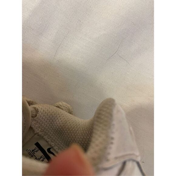 Nike Air Force one kids 4c white discoloration - Picture 6 of 6
